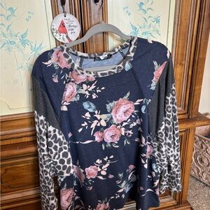 Glitzy girls top size 1X